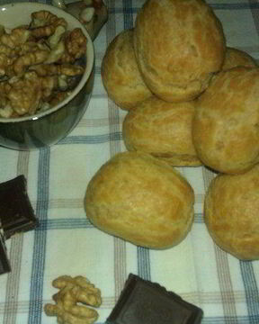 Необыкновенные эклеры с орехово-бейлисовым кремом