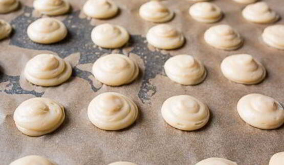 перевернутые профитроли с сырным кремом и перцем