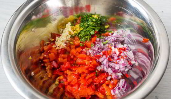 перевернутые профитроли с сырным кремом и перцем