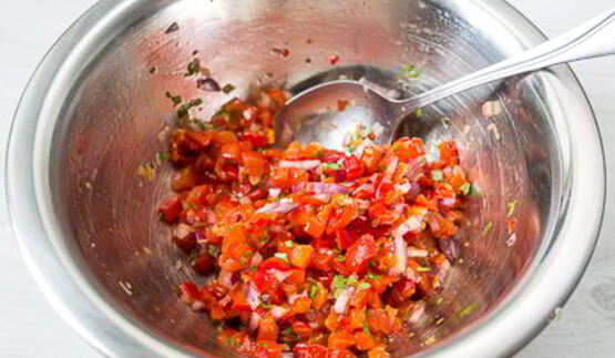 перевернутые профитроли с сырным кремом и перцем