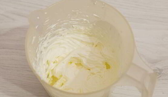 перевернутые профитроли с сырным кремом и перцем