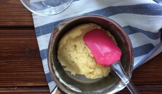 профитроли с шоколадом