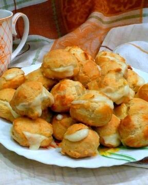 Профитроли с заварным кремом