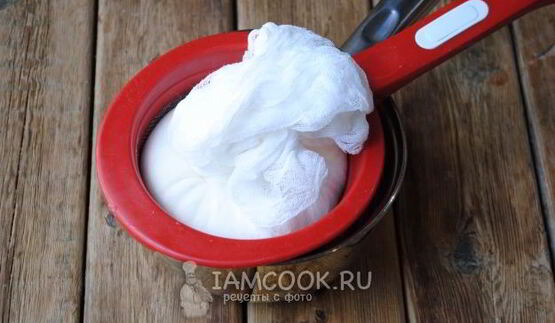 торт из профитролей со сметанным кремом