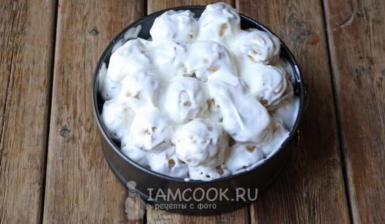 торт из профитролей со сметанным кремом