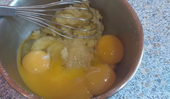 торт с профитролями