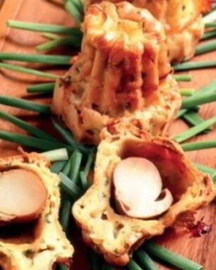 Эклеры из заварного теста с белыми грибами