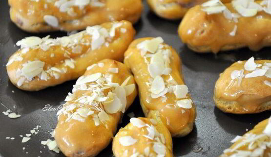 эклеры с шоколадным кремом, карамелью и миндалем