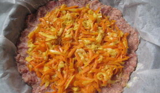 мясная запеканка с морковью и сыром