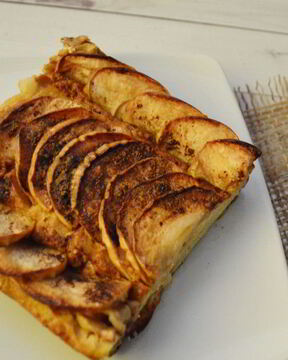 Творожная запеканка с яблоками