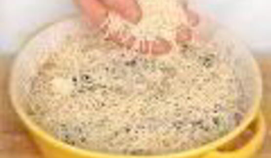 запеканка из коричневого риса со шпинатом и фетой