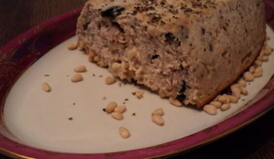 запеканка с тунцом и кедровыми орехами