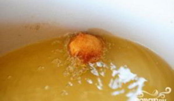 жареные яблоки в тесте