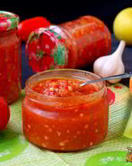 Аджика из помидоров и яблок