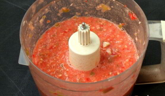 аджика из помидоров и яблок