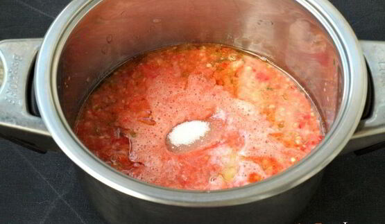 аджика из помидоров и яблок