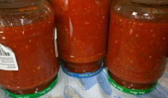 аджика с хреном и помидорами