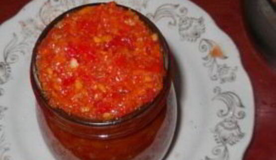 аджика с морковью и перцем