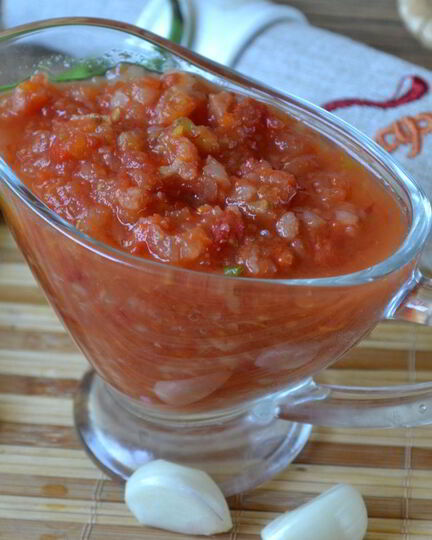 Рецепт аджики с яблоками и помидорами ны зиму