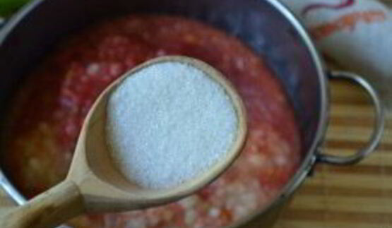 аджика с яблоками и помидорами на зиму