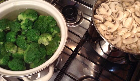 брокколи с грибами на зиму