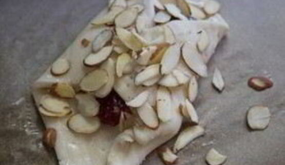 датские булочки с марципаном и джемом