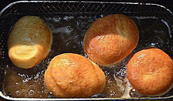 донаты с малиновым джемом