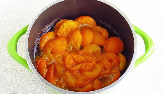 джем из абрикосов в яблочном соке