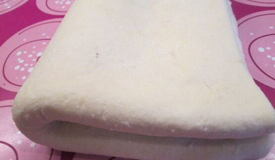 елочка с джемом из творожно-слоеного теста