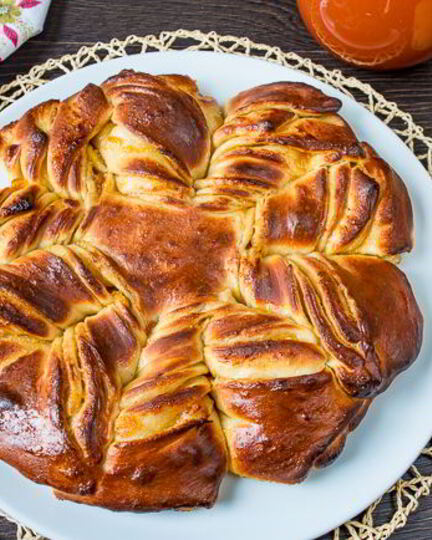 Рецепт крученой булки с абрикосовым джемом