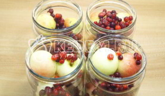 компот из брусники с яблоками