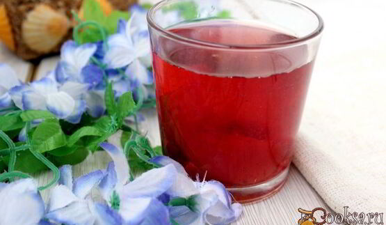 компот из кизила, яблок и мяты