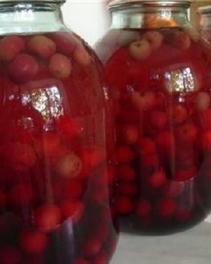 Рецепт компота из вишни с косточками на зиму