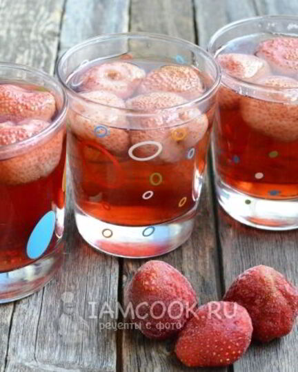 Рецепт компота из замороженной клубники