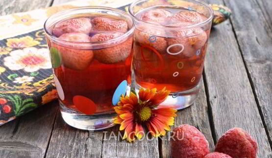 компот из замороженной клубники