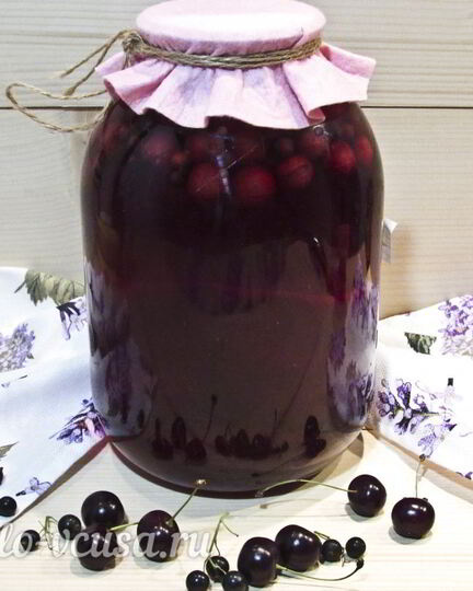 Рецепт вишневого компота с черной смородиной на зиму