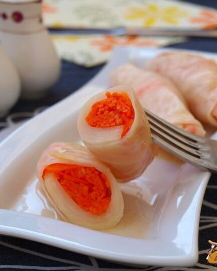 Рецепт квашеных капустных рулетиков с морковью