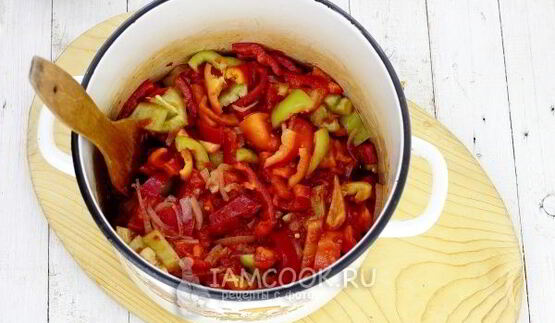 лечо из перца, помидоров и лука