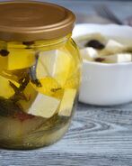 Маринованная брынза
