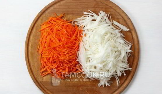 маринованная морковь с дайконом по-вьетнамски