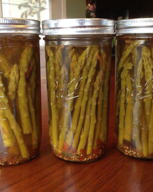 Маринованная спаржа