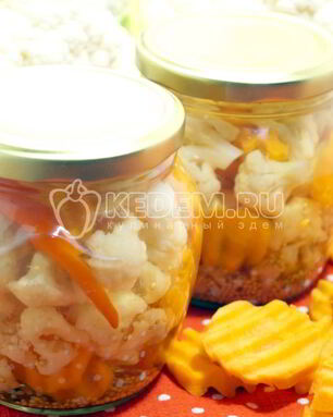 Маринованная цветная капуста с морковью