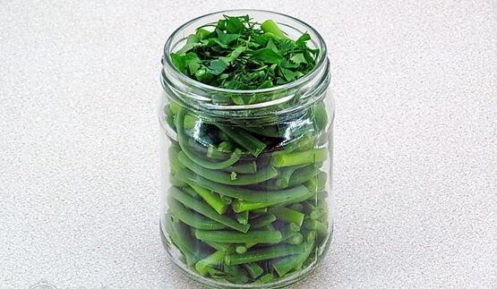 маринованные чесночные стрелки