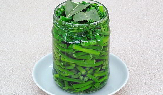 маринованные чесночные стрелки