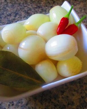 Маринованные луковки