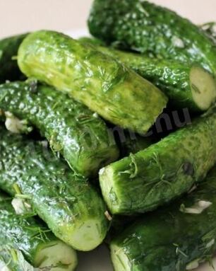 Малосольные хрустящие огурцы в пакете без рассола