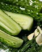 Малосольные огурцы на минеральной воде