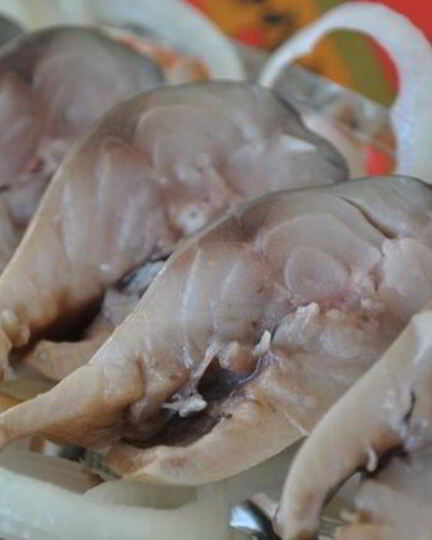 Рецепт соленой скумбрии с черносливом