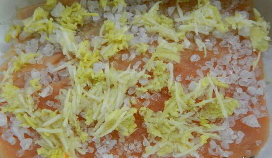 свекольный гравлакс — малосольный лосось