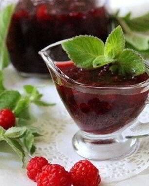 Малиновое варенье жидкое